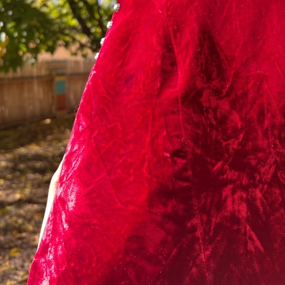 Double D Ranch red velvet western vest - Picture 7 of 8